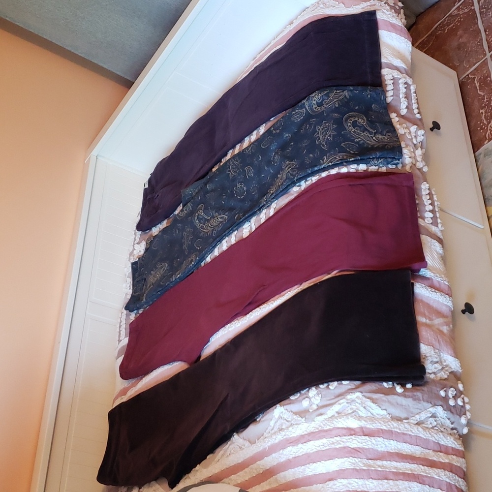 Bundle: 4 pairs of flared pants